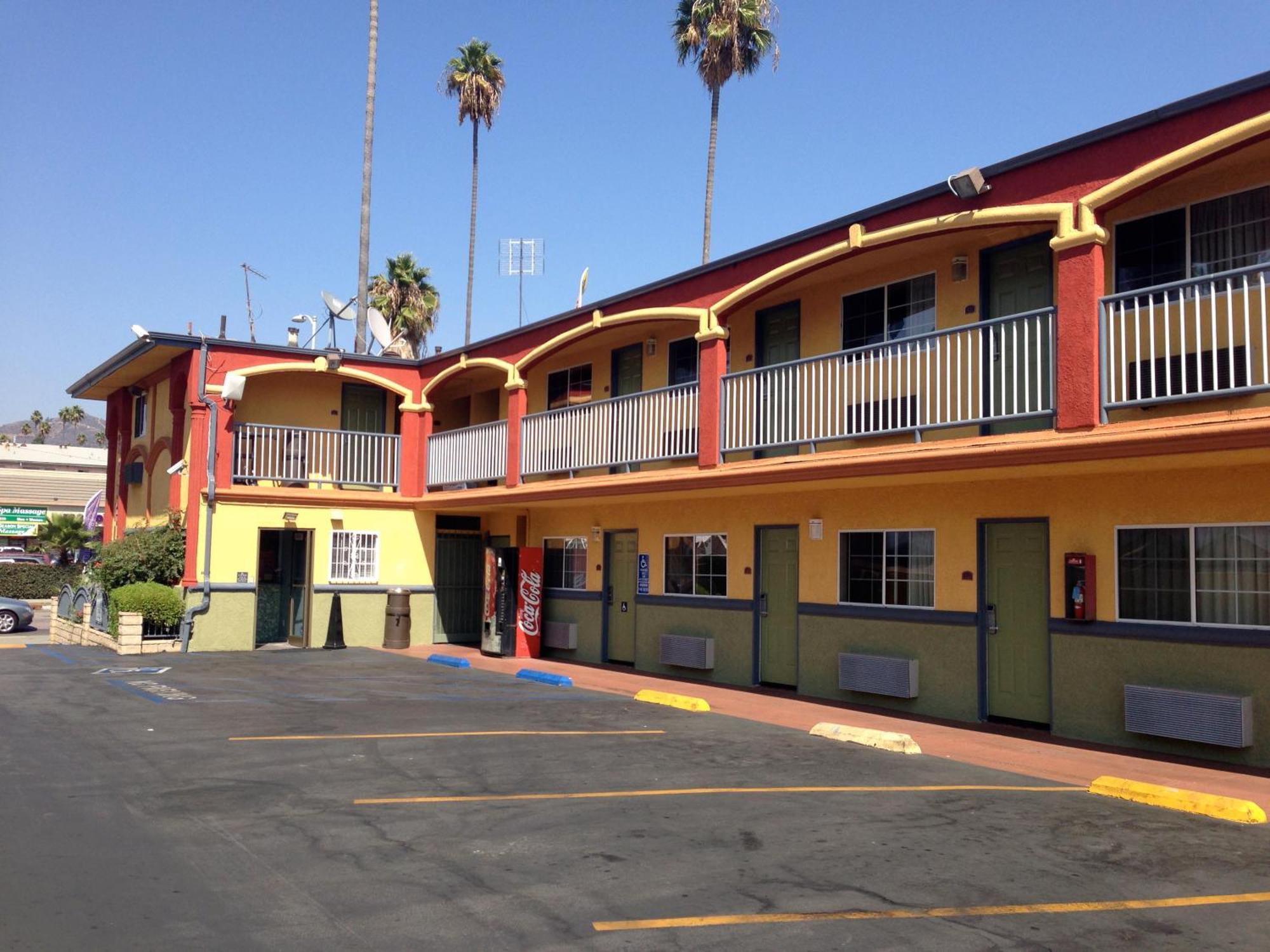 Economy Inn Hollywood — Fotos 2